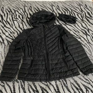 Black light weight down jacket